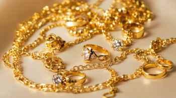 Gold prices decline in Jordan on Monday