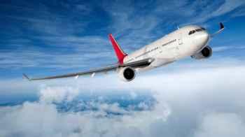 Indian plane remains airborne for four additional hours due to severe weather conditions - video