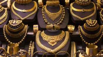 Widespread anticipation over the fate of gold prices amid political developments