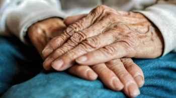 Egypt.. “Suspicions” drive a young man to end the life of his eighty-year-old mother