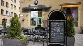 Widespread Debate After AI-Run Café Opens in Sweden