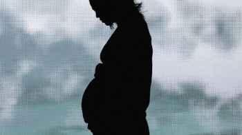 American Woman Forced to Attend Court Hearing During Childbirth Over Medical Dispute