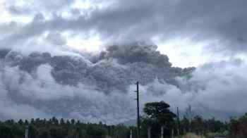 Video Captures Towering Ash Plumes After Mayon Volcano Eruption in the Philippines