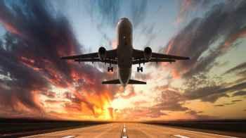Person killed after being struck by aircraft during takeoff in the United States – video