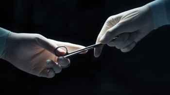 Italian woman accuses surgeon of leaving scissors inside abdomen after operation