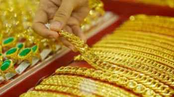 Gold prices in Jordan rose on Monday