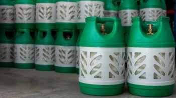 Plastic gas cylinders spark controversy in Jordan